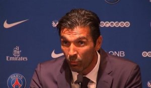 PSG - Les premiers mots en français de Buffon