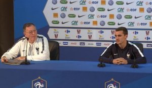 Bleus - L'hommage de Griezmann au chef de presse des Bleus