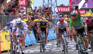 Tour de France 2018 : Sagan a la pédale verte, Démare rit jaune... Le film de la 13e étape !