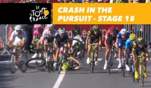 Chute dans le groupe de poursuite / Crash in the pursuit - Étape 15 / Stage 15 - Tour de France 2018