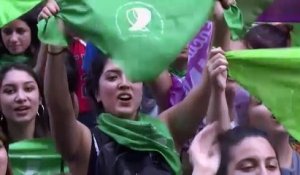 Argentine : le foulard vert pour le droit à l'avortement
