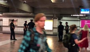 Complètement nue dans le métro, elle se fait arrêter par la Police !