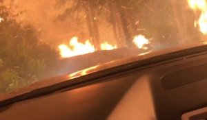 Pris au piège en voiture dans un feu de forêt