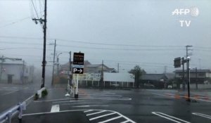 Le Japon touché par un typhon, le plus violent enregistré en 25 ans