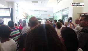 VIDEO. A l'hôpital de Blois, les manifestants attendaient la ministre de la Santé