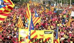 A Barcelone, les indépendantistes montrent leur force en défilant en masse
