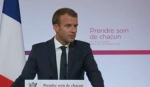 Emmanuel Macron : "L'hôpital risque l'implosion"