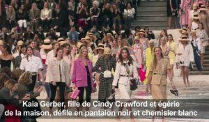 Paris Fashion Week: Chanel à la plage au Grand Palais
