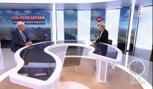 Raffarin : "Pas assez protégé par sa majorité", Macron est "trop exposé"