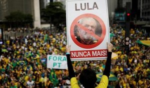 Brésil : les pro-Bolsonaro envahissent les rues