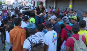 Des milliers de honduriens en marche ves les Etats-Unis