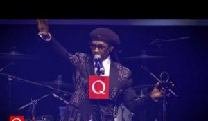"We gotta do the black version of that sh*t!" Nile Rodgers collects his Q Legend Award!