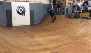 Compétition de rampe au skatepark