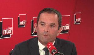 Benoît Hamon : "Plutôt que de mettre des policiers à la demande des chefs d'établissements, pourquoi supprime-t-on des postes de professeurs ?"