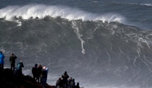 Surf de gros : chasseurs de vagues et de records
