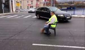 Un « gilet jaune » solitaire à Montluçon