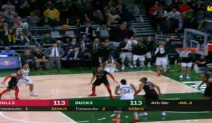 Play of the Day: Khris Middleton