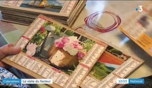 Somme : pompiers et facteurs distribuent leurs calendriers