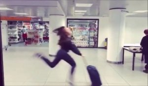 Elle se prend la gamelle de sa vie à l'aéroport