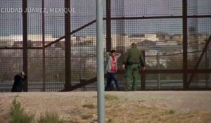Mexique: des migrants se rendent aux autorités américaines