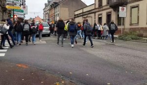 Les lycéens dans les rues de Sarreguemines