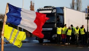 France : un jeune "gilet jaune" meurt, percuté par un camion à Avignon