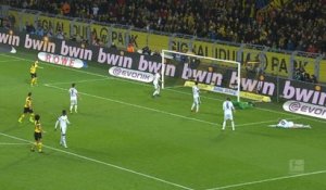 Bundesliga : 17e j. - Sancho marque dans un angle impossible pour Dortmund