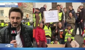 Des "gilets jaunes" mobiles manifestent à Montmartre et dans les rues de Paris