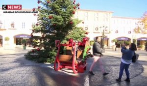 Derniers achats de Noël au village des marques