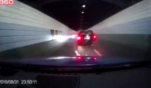 Des chauffard font la course en voitures dans un tunnel et ça fini très mal