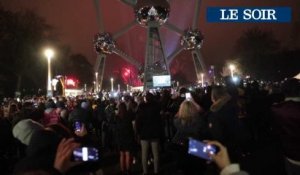 Bruxelles: Le passage à la nouvelle année à l'Atomium