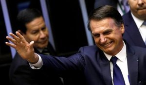 Brésil : Jair Bolsonaro investi président