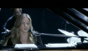 Diana Krall - Let's Face The Music And Dance