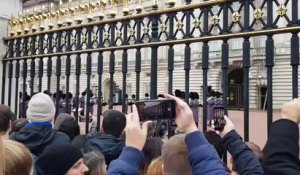 Quand la garde royale joue  Bohemian Rhapsody devant Buckingham Palace