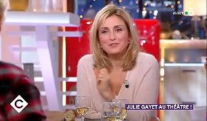 Coup de gueule de Julie Gayet dans "C à vous" sur les journalistes qui lui parlent sans cesse de François Hollande - Regardez
