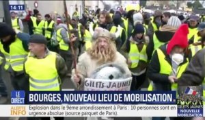 À Bourges, plus d'un millier de gilets jaunes manifeste dans le calme