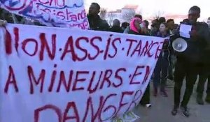 Des migrants mineurs isolés en errance à Marseille