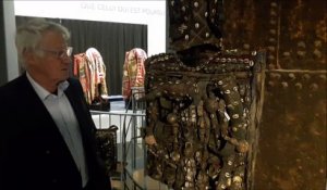 DNA - Marc Arbogast, fondateur du musée Vodou de Strasbourg, présente un plastron protecteur particulièrement rare