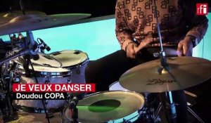 "Je veux danser" par Doudou Copa dans Couleurs Tropicales