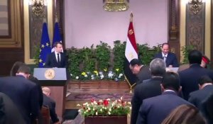 Egypte: Macron évoque les droits humains avec al-Sissi