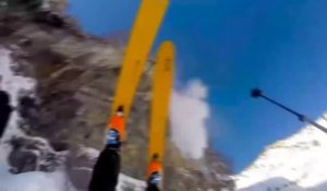 Un skieur chanceux fait une chute de 45 mètres !