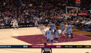 Quand Michael Jordan Donne Une Lecon A Un Jeune O J Mayo Memphis Grizzlies Sur Orange Videos