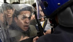 Des milliers de jeunes Algériens dans la rue : marre de Bouteflika !