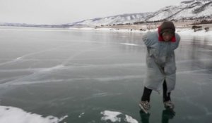 Sans frontières - La patineuse du lac Baïkal