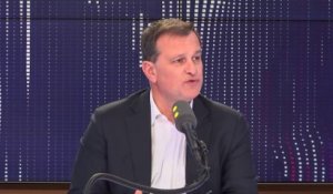 Tribune européenne d'Emmanuel Macron : "le principal agent des fake news en France, c'est lui", réagit Louis Aliot