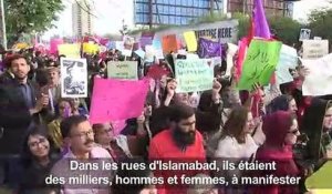Manifestations pour les droits des femmes dans le monde