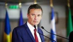 Nicolas Dupont-Aignan viré de C à Vous : il pourrait saisir le CSA