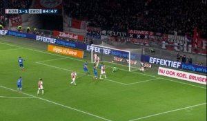 Pays-Bas - Vainqueur du PEC Zwolle, l'Ajax Amsterdam revient à deux points du PSV