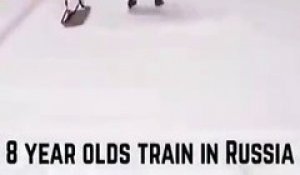 Entrainement des enfants russes en Hockey sur Glace... Complètement dingue