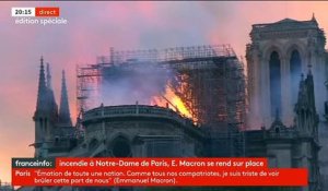 Violent incendie en cours sur le toit de la Cathédrale Notre Dame de Paris - La flèche s'est effondrée un peu avant 20h